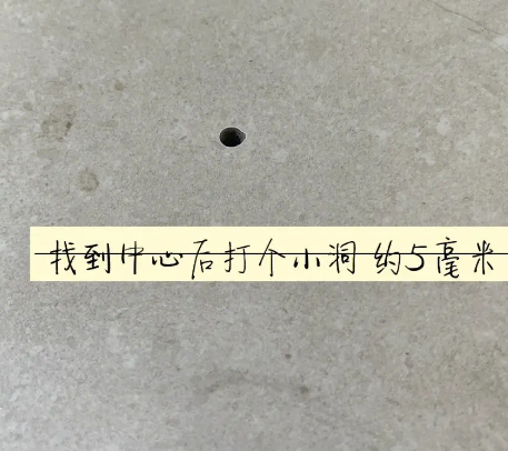 丹徒瓷砖空鼓维修公司专业解答在瓷砖铺贴过程中，如果砂料搅拌不均匀，将会带来以下问题